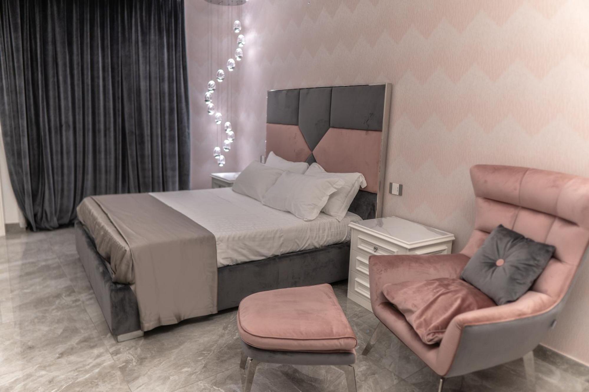 D'elite Chiaia Apartment Neapel